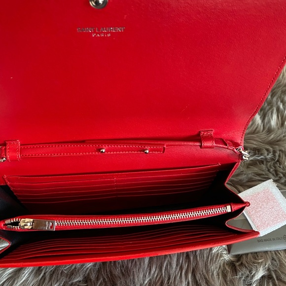 ❤️🎈Saint Laurent YSL Crossbody Bag Red Crocodile - Picture 7 of 8